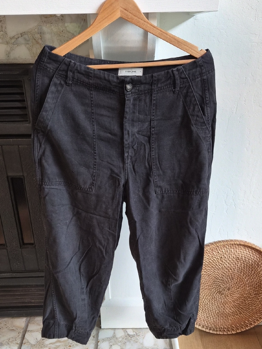 Everlane Black Utility Cargo Pants, 10